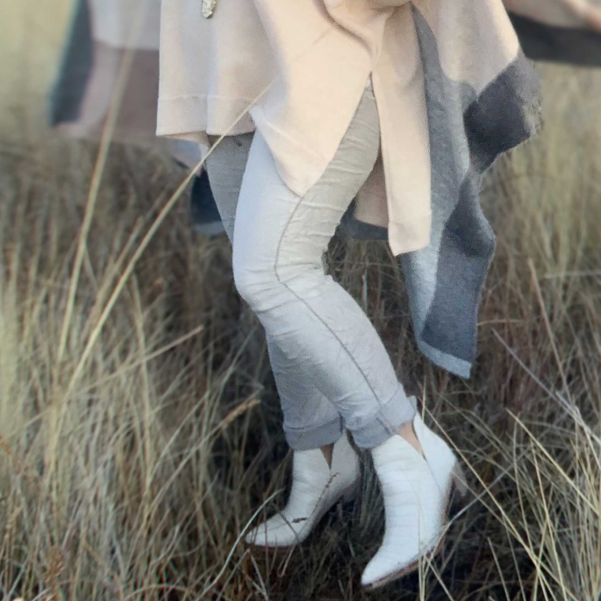 Rebel At Heart Jogger (Antique Beige)