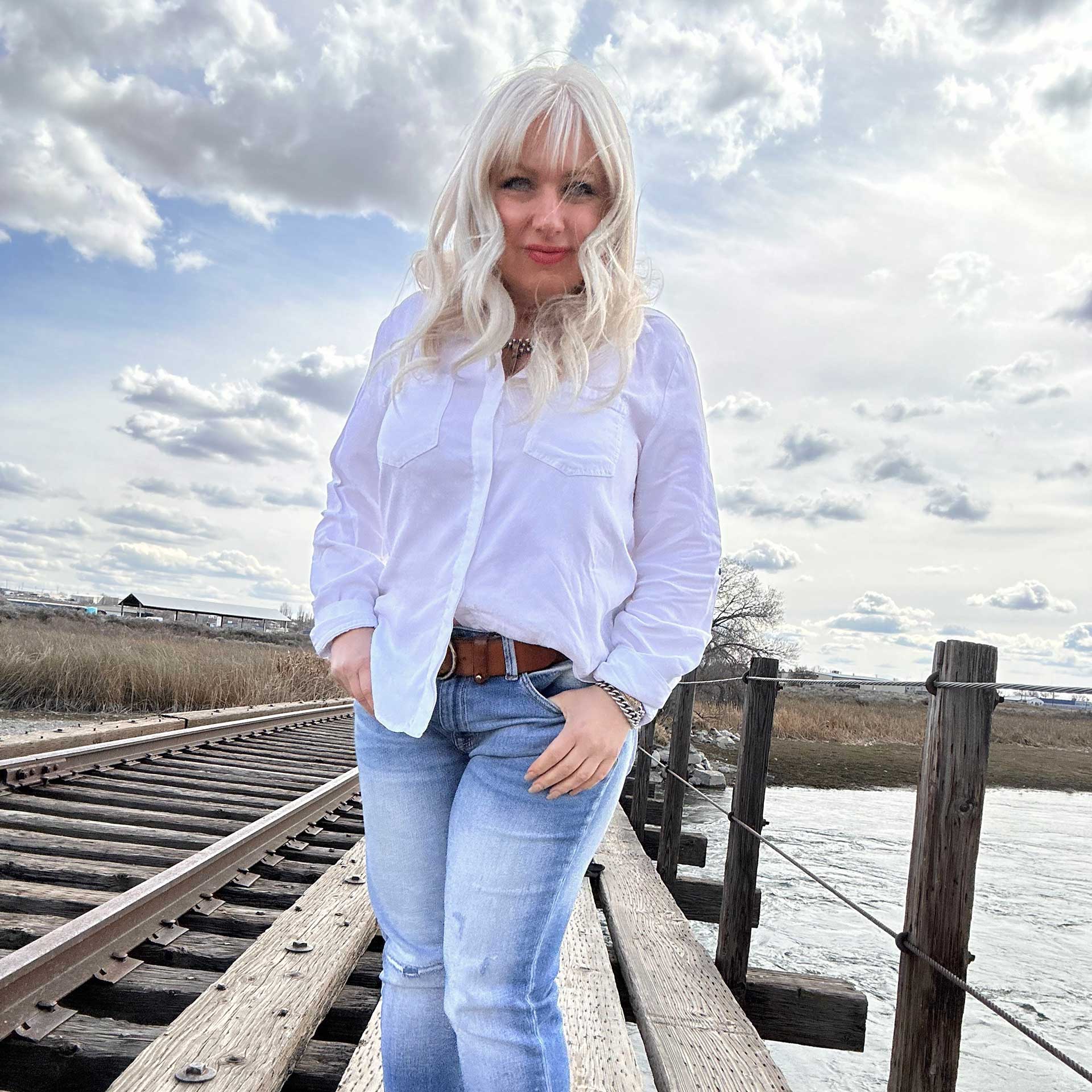 Riley Button-Up Shirt (White)