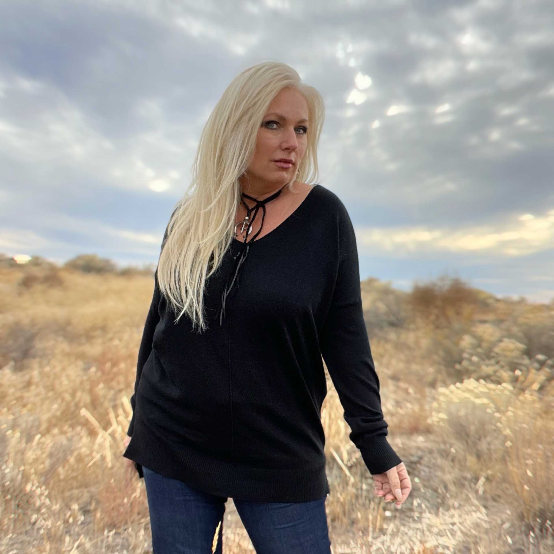 Simple Truth Pullover (Black)