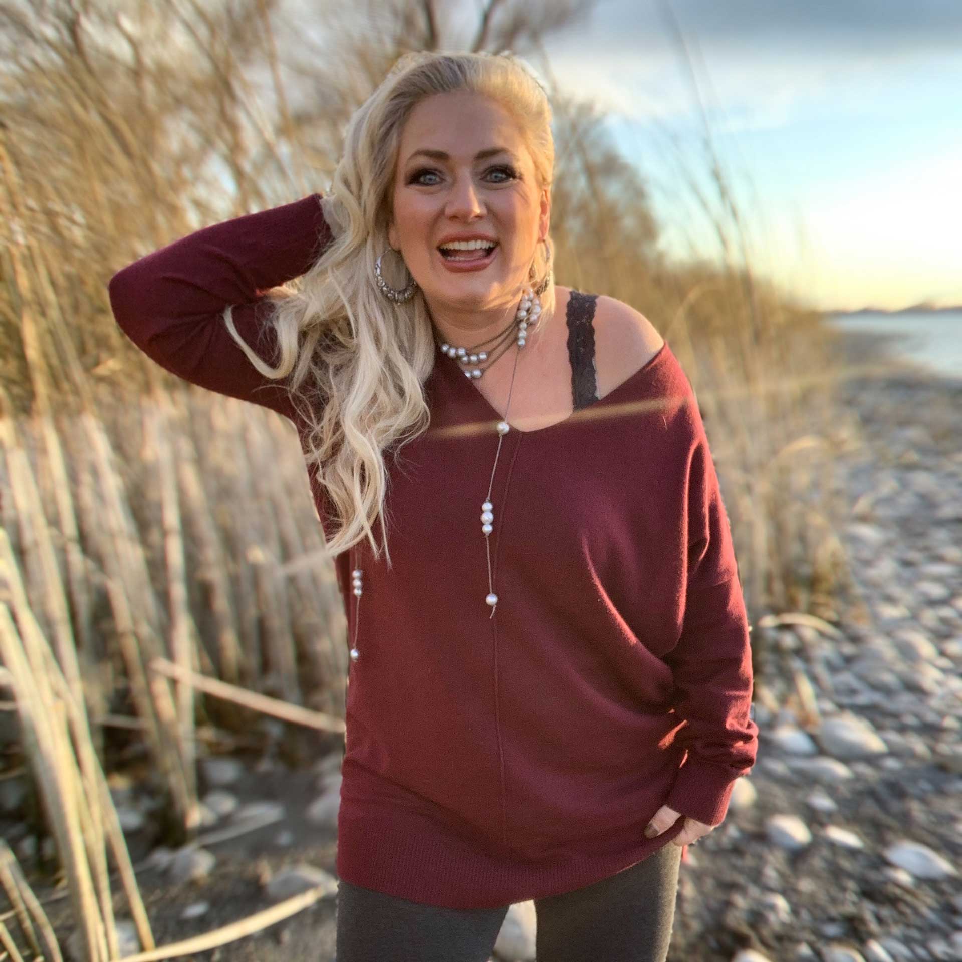 Simple Truth Pullover (Cabernet)