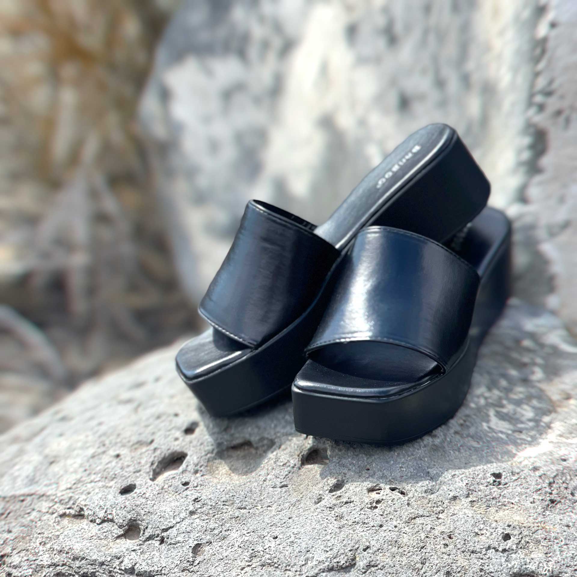 Stella Open Toed Wedge (Black)