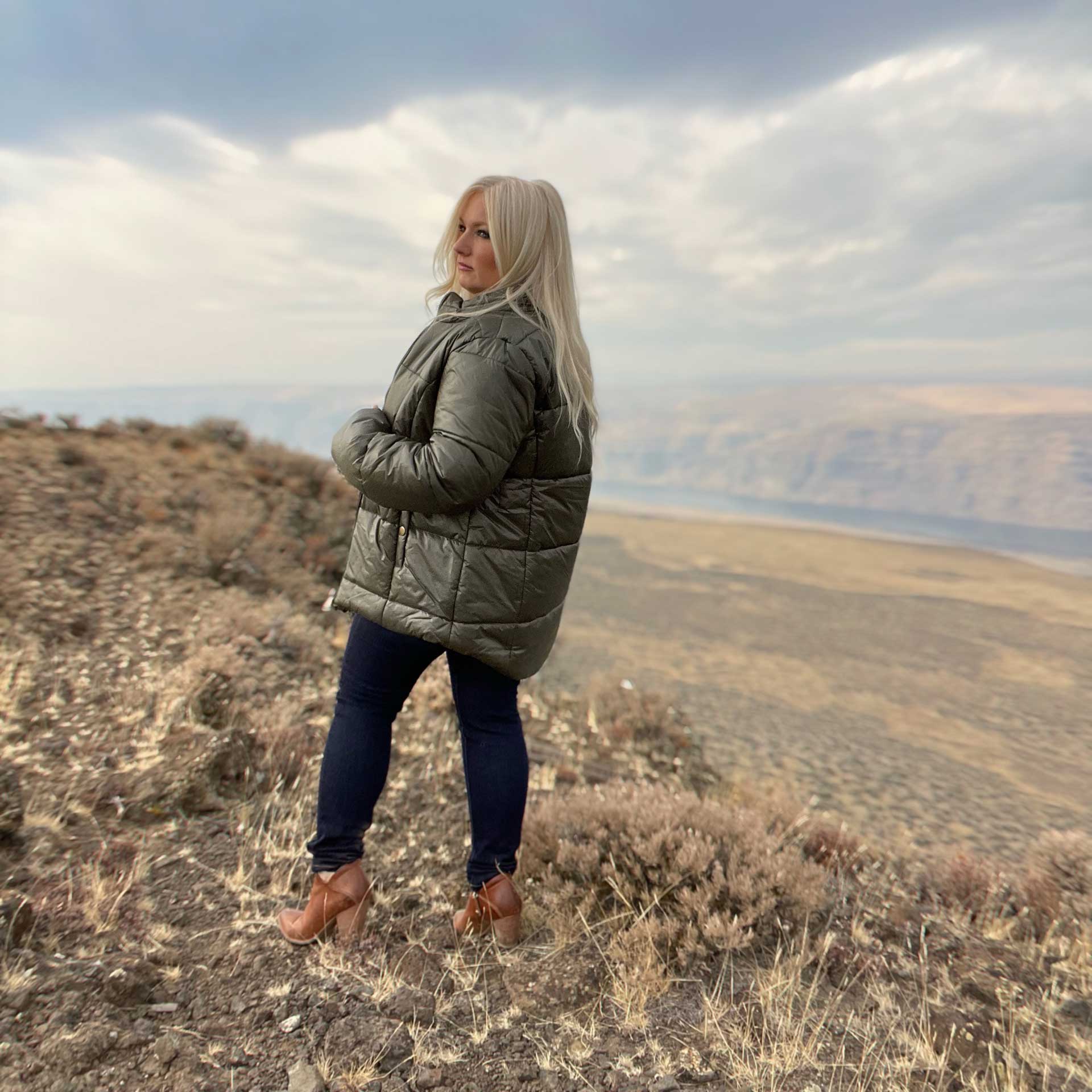 Sun Valley Puffer Jacket (Olive)