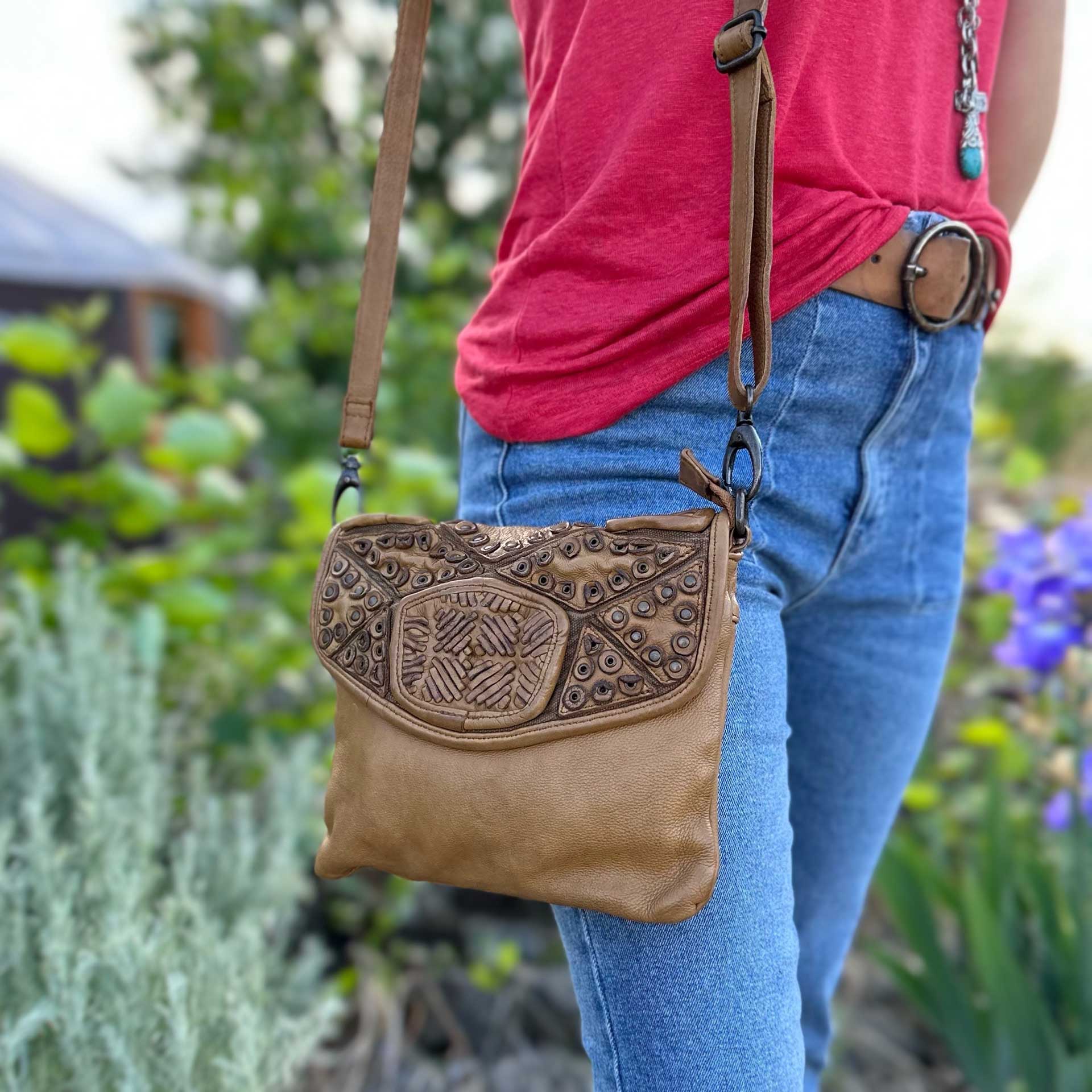 Toscana Leather Crossbody Bag (Mustard)