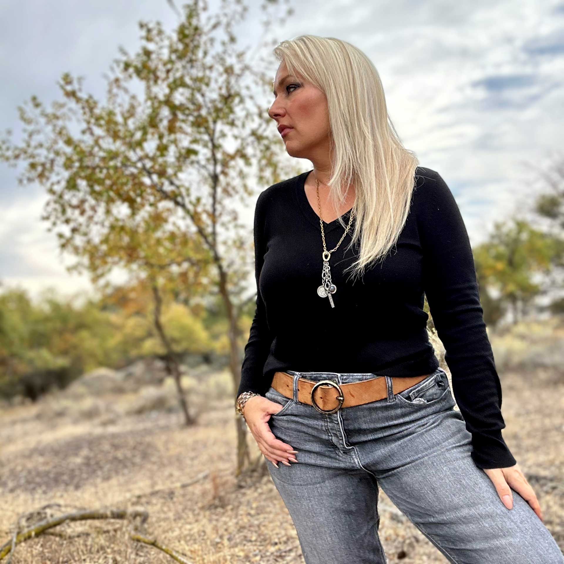 Vera Everyday Sweater (Black)