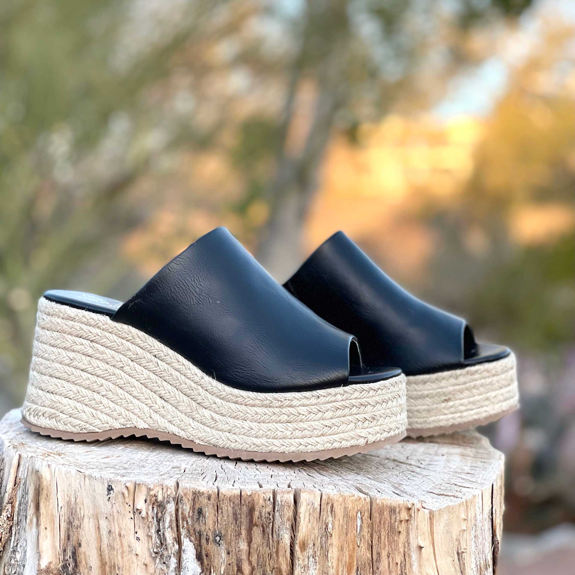 Winona Wedge (Black)