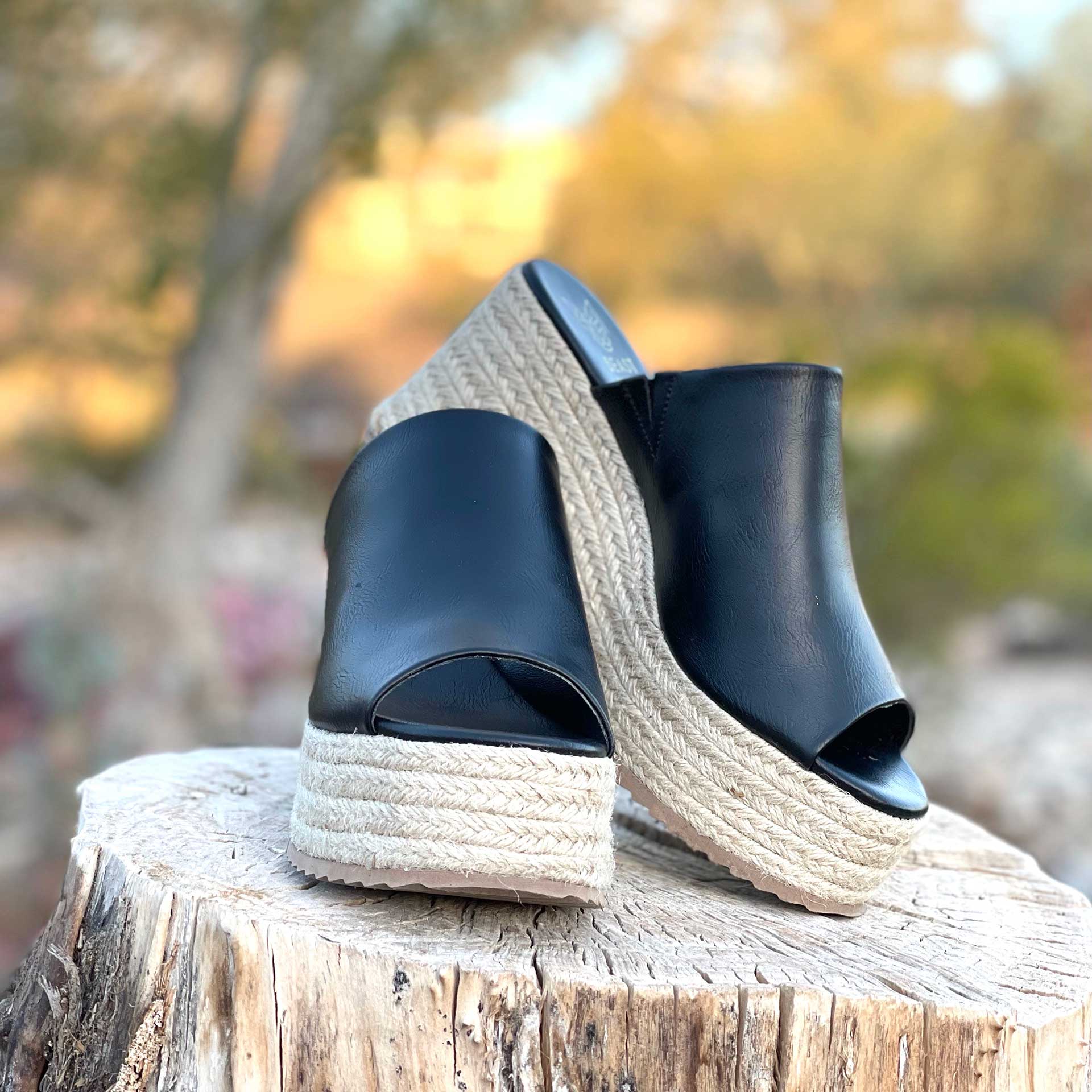 Winona Wedge (Black)