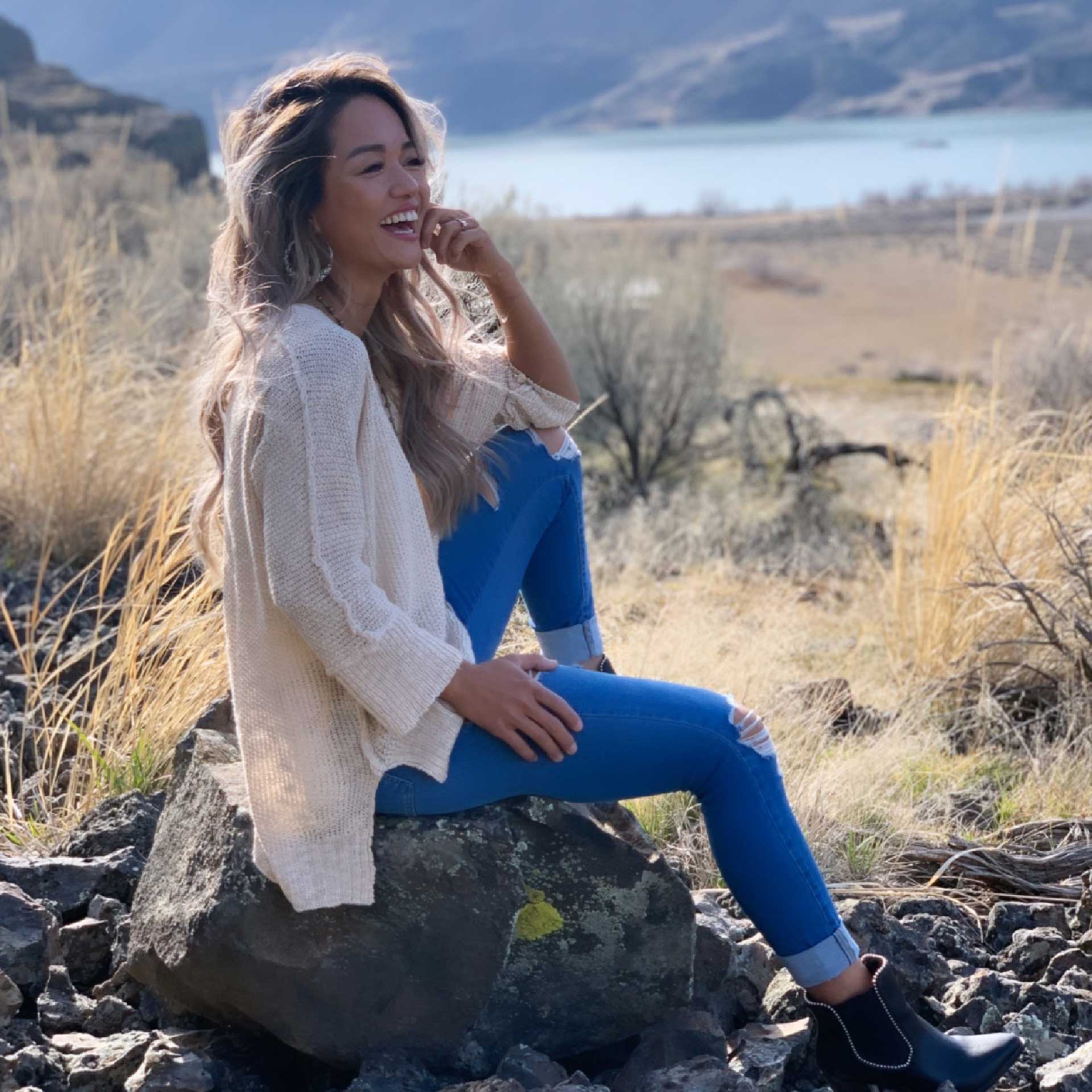 Zoe Lightweight Sweater (Natural)