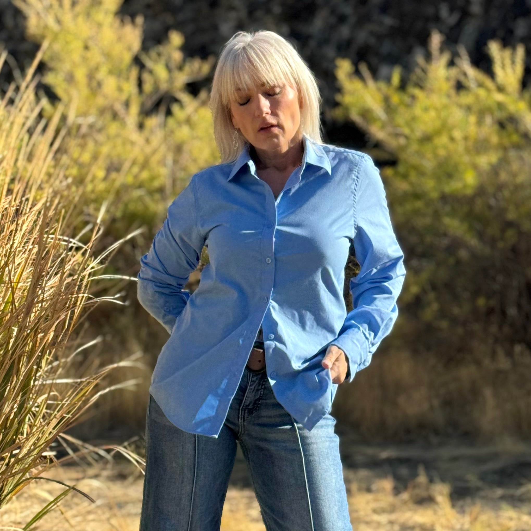 DESERT TRAVELER WRINKLE RESISTANT SHIRT Cornflower