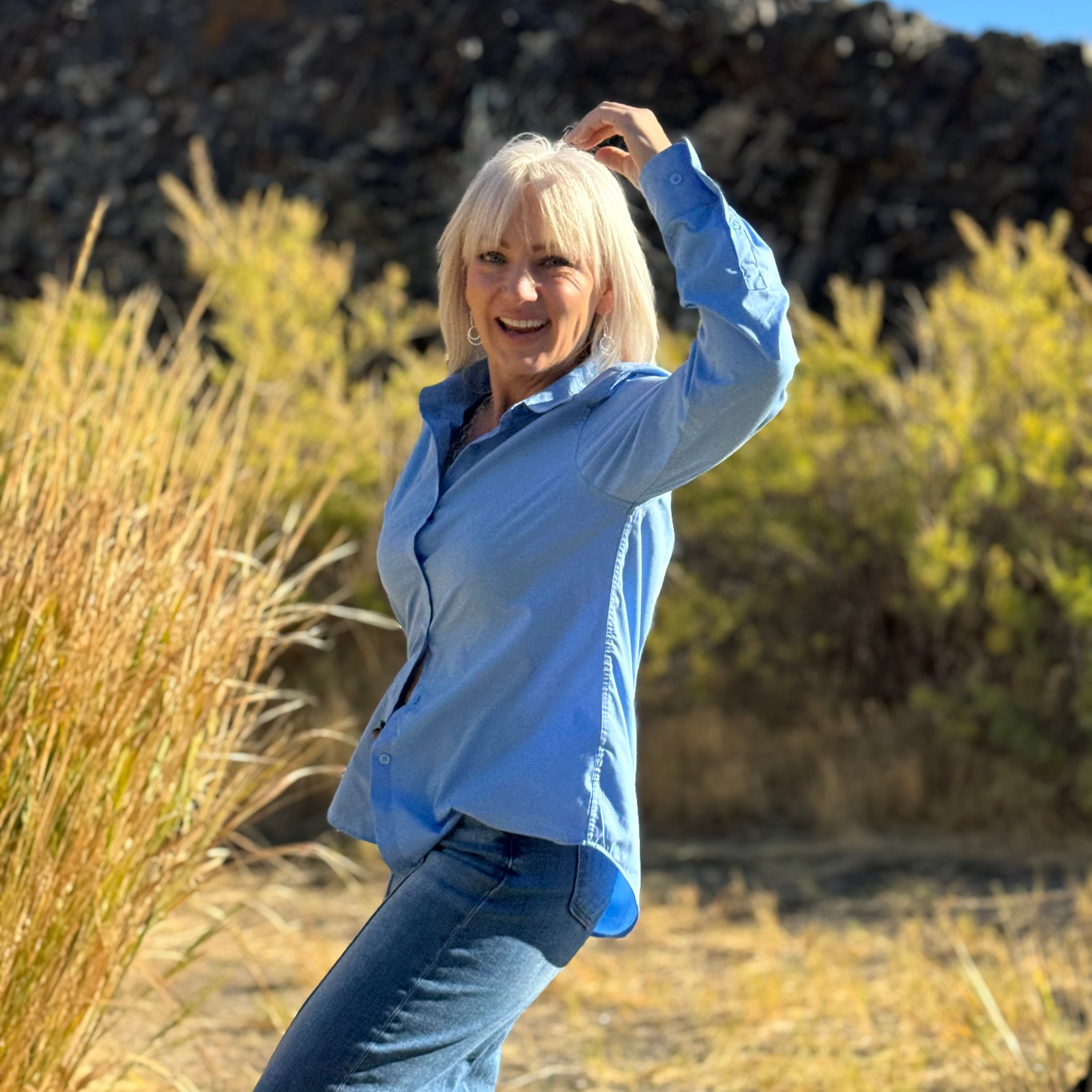 DESERT TRAVELER WRINKLE RESISTANT SHIRT Cornflower