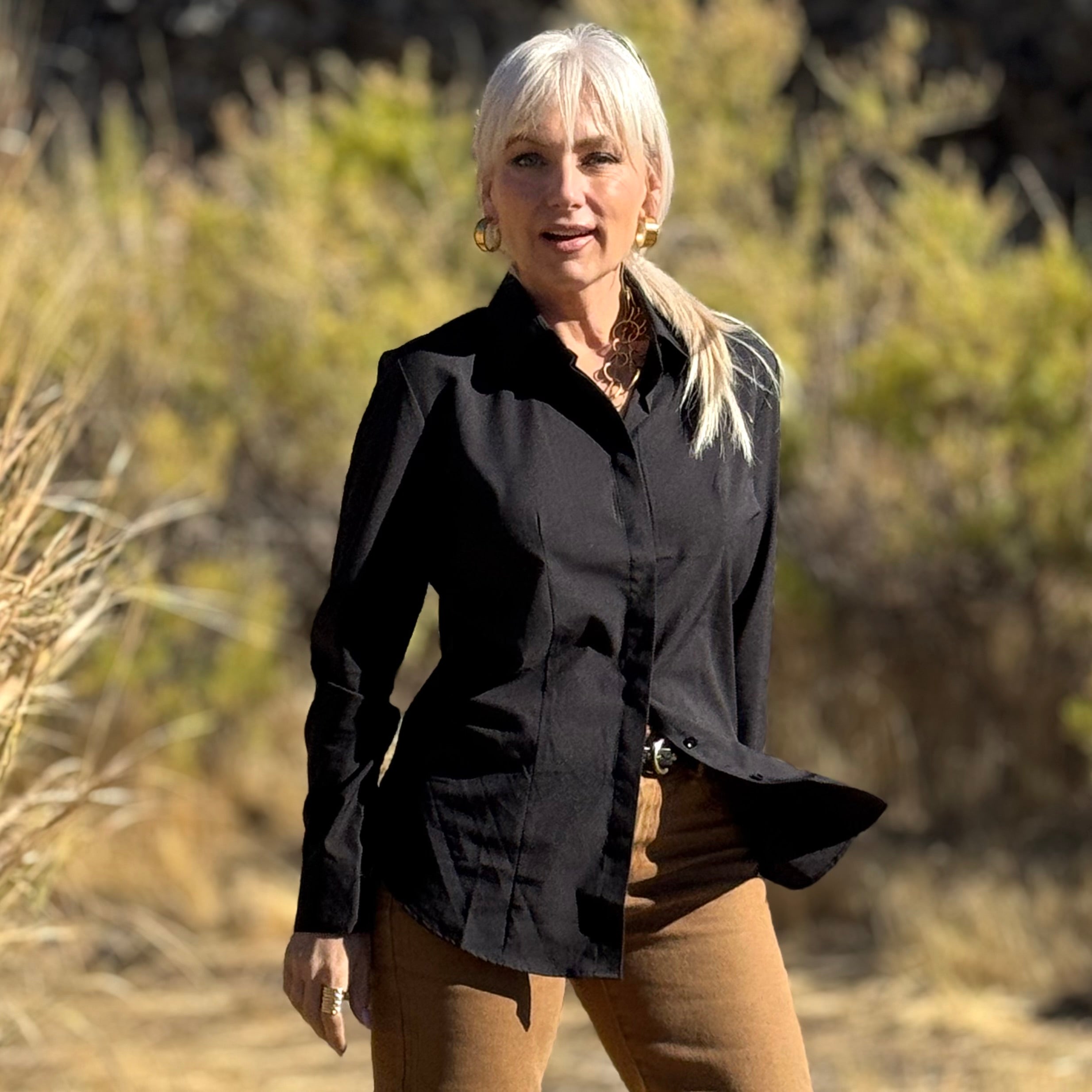 THE CITY STRETCH BUTTON UP Black