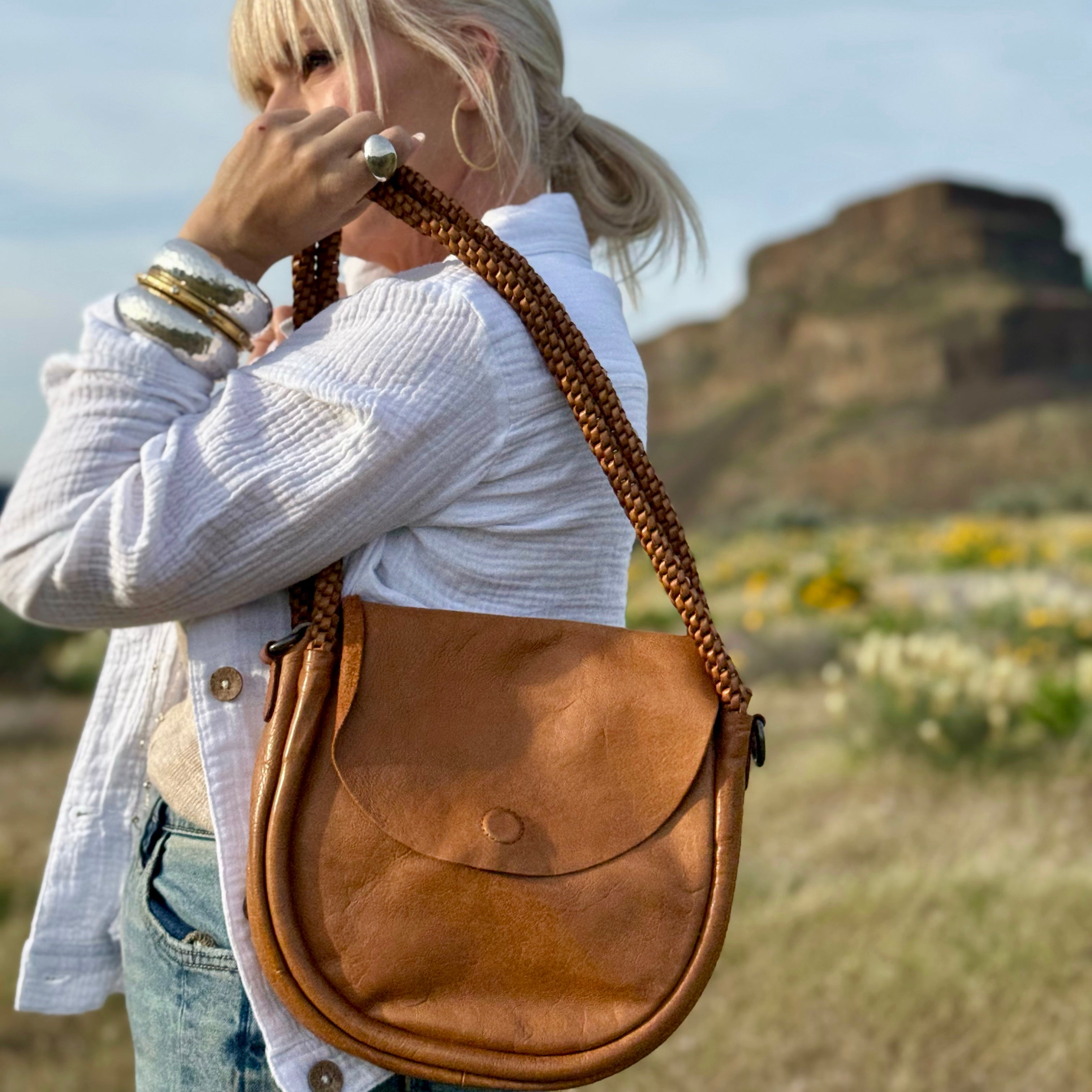 PORTAGE CROSSBODY/SHOULDER BAG Cognac