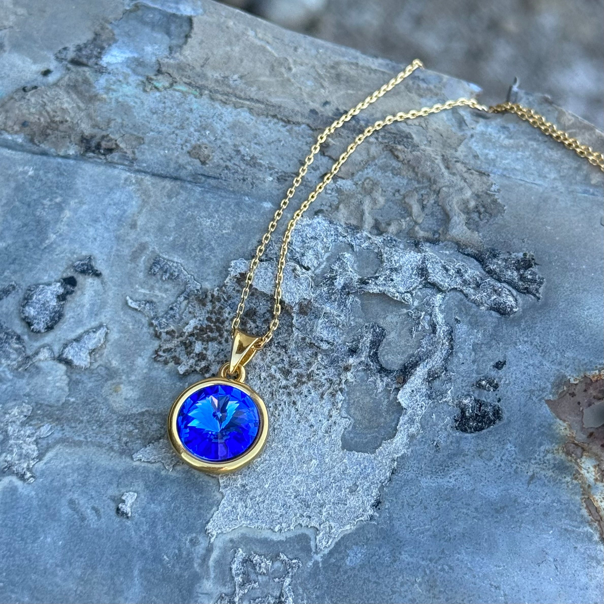 Azure Halo Swarovski Pendant Neckla