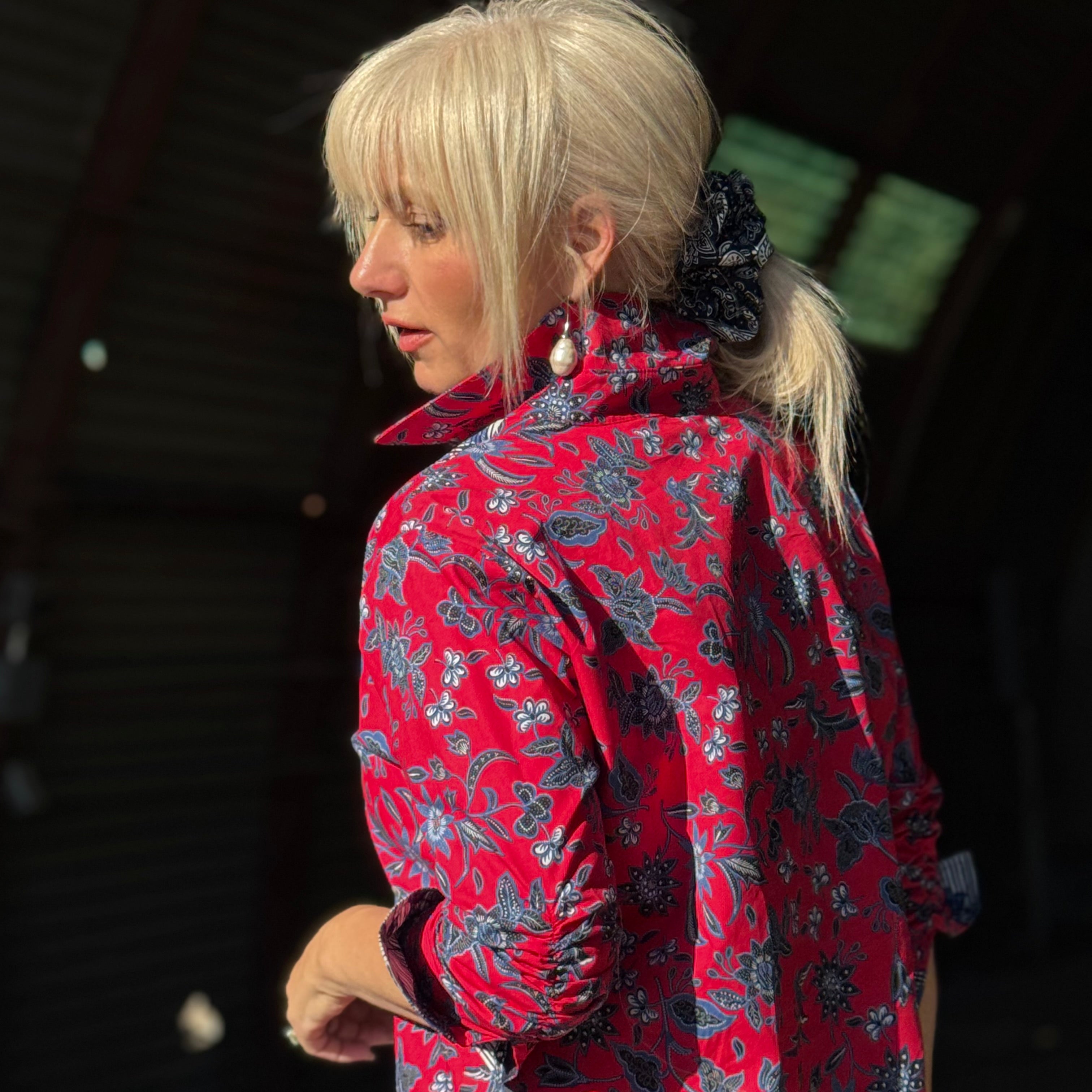 Ruched Sleeve Border Print Shirt