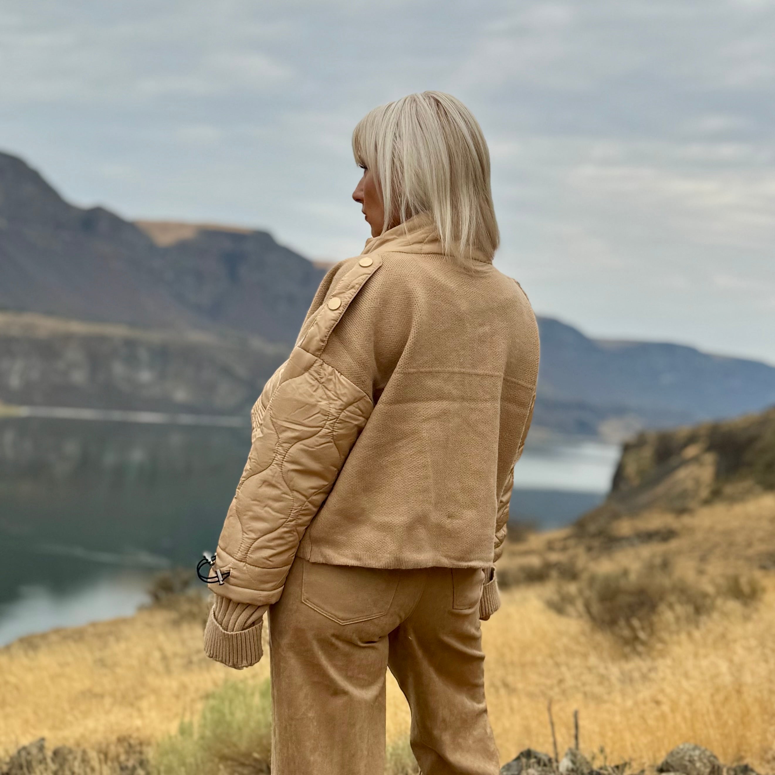Canyon Quilted Bomber Camel