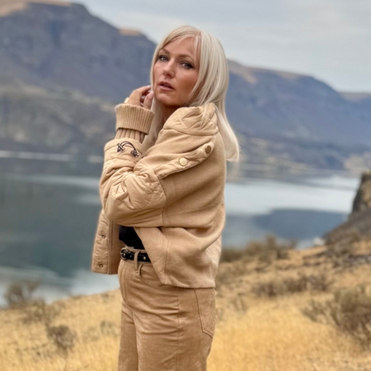 Canyon Quilted Bomber Camel