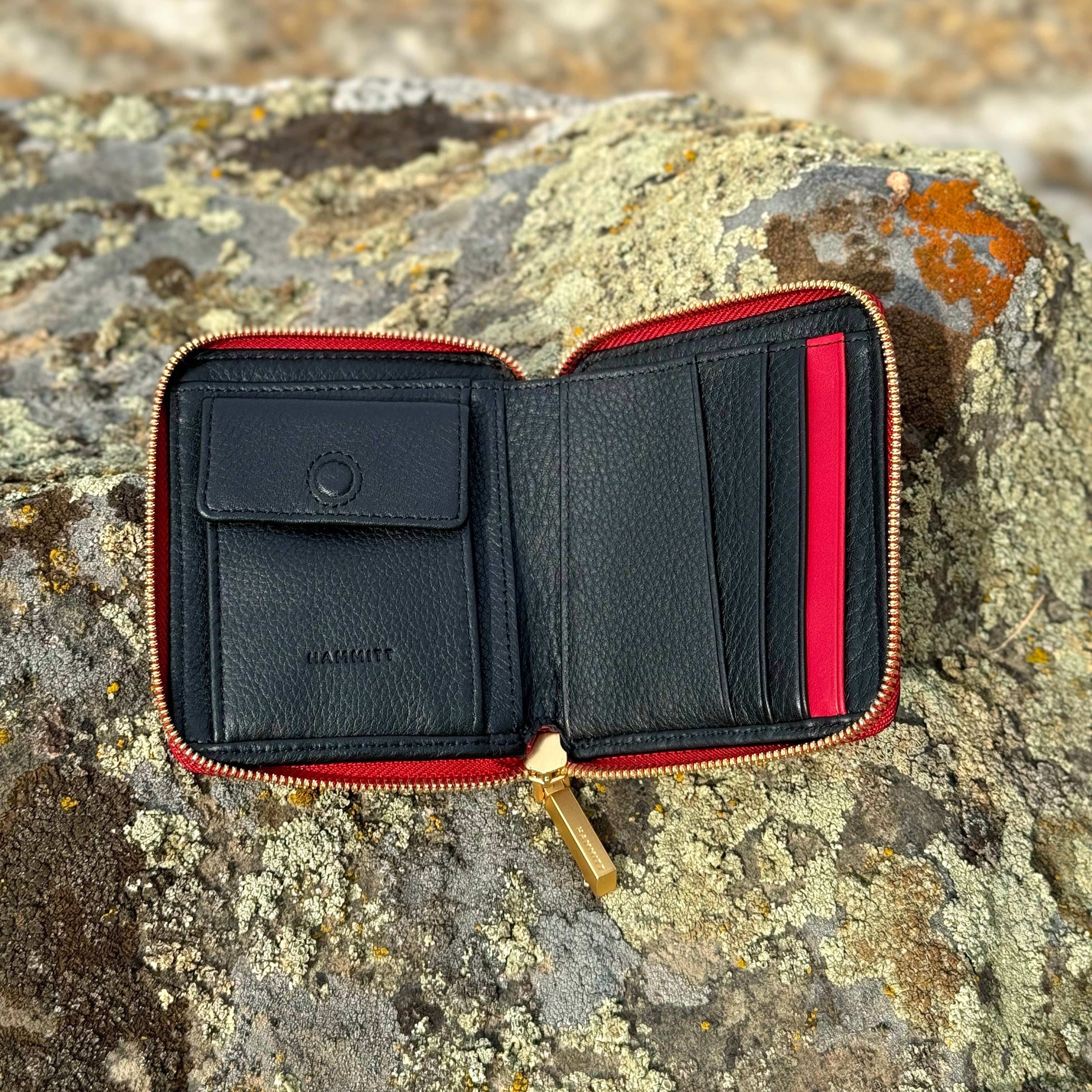 Hammitt 5 North Wallet Black/Brushed Gold Red Zip