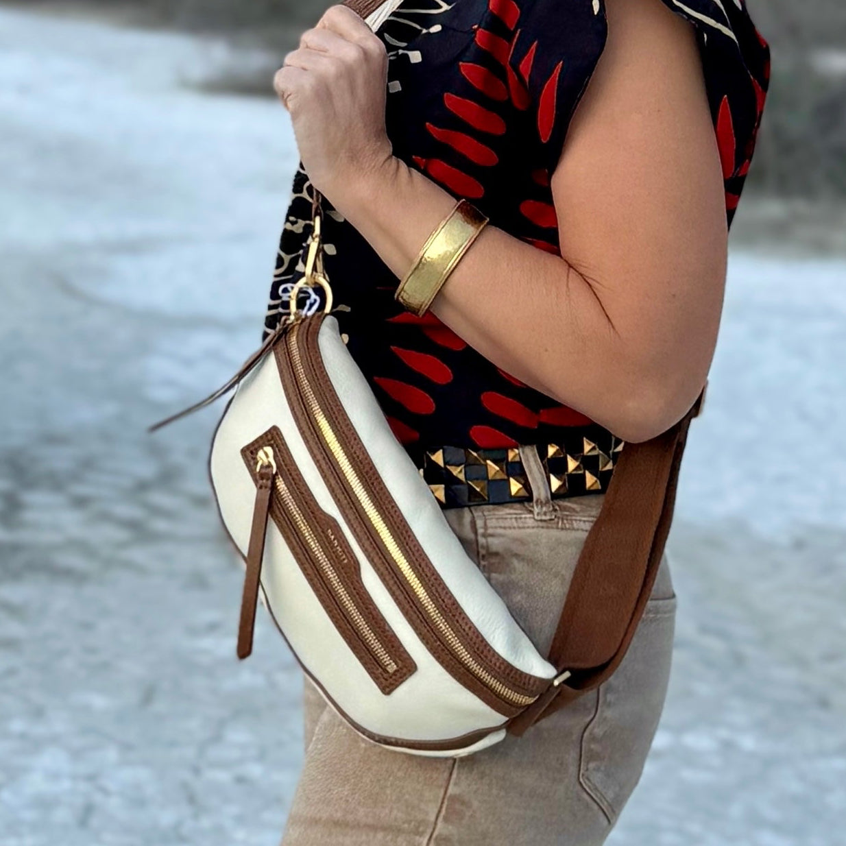 Hammitt Charles Crossbody Medium Courtyard Cream