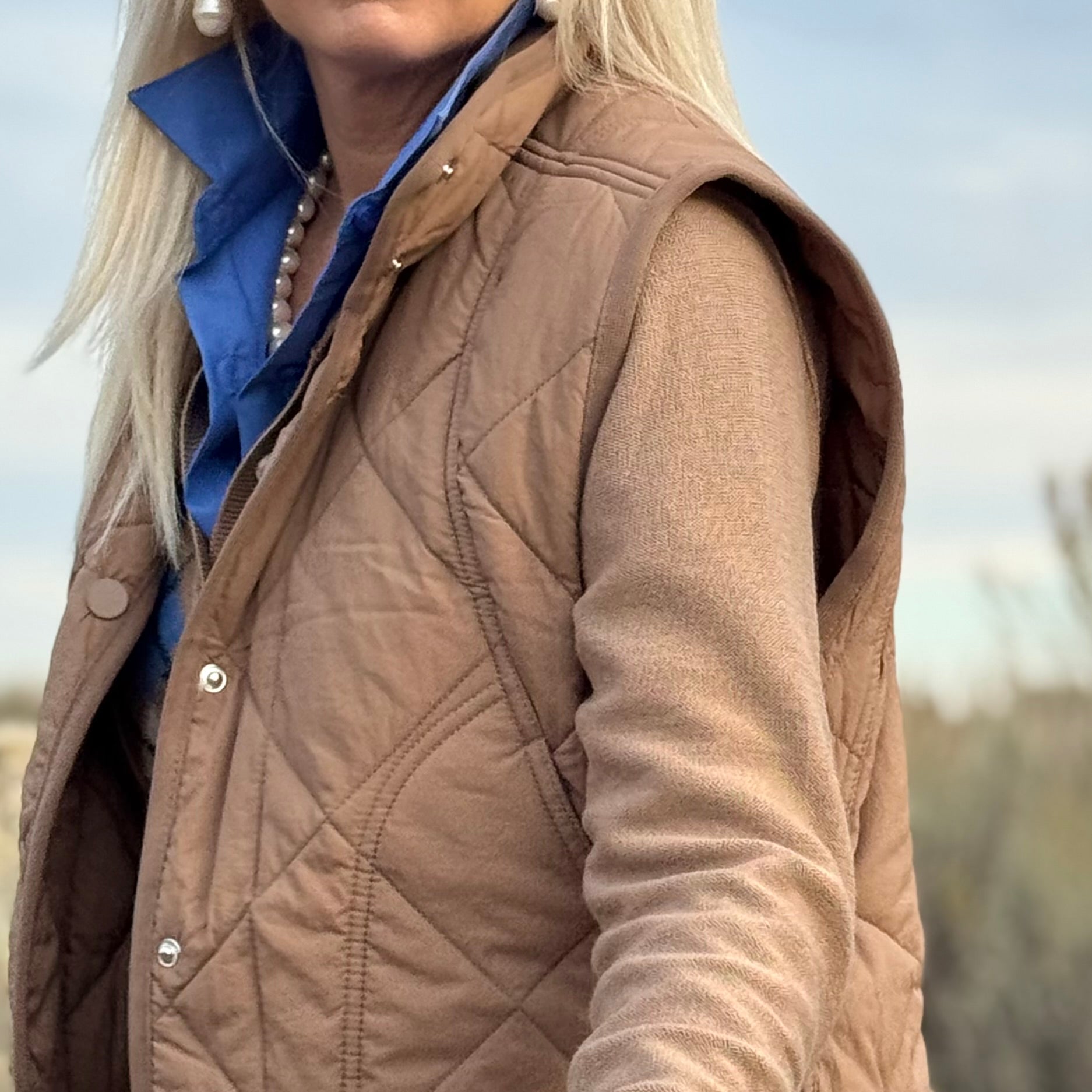 SLIMLINE QUILTED VEST Mocha