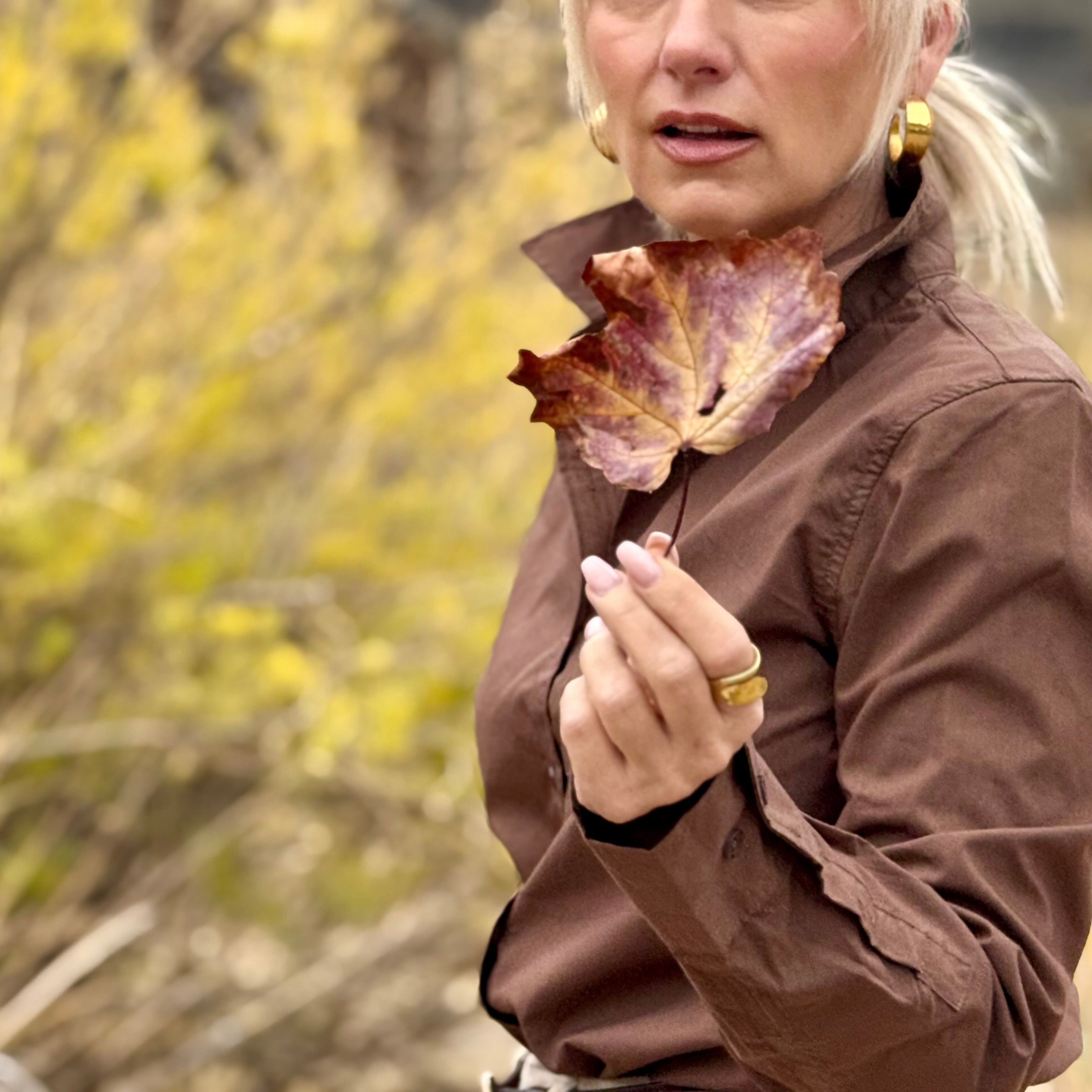 DESERT TRAVELER WRINKLE RESISTANT SHIRT Bark