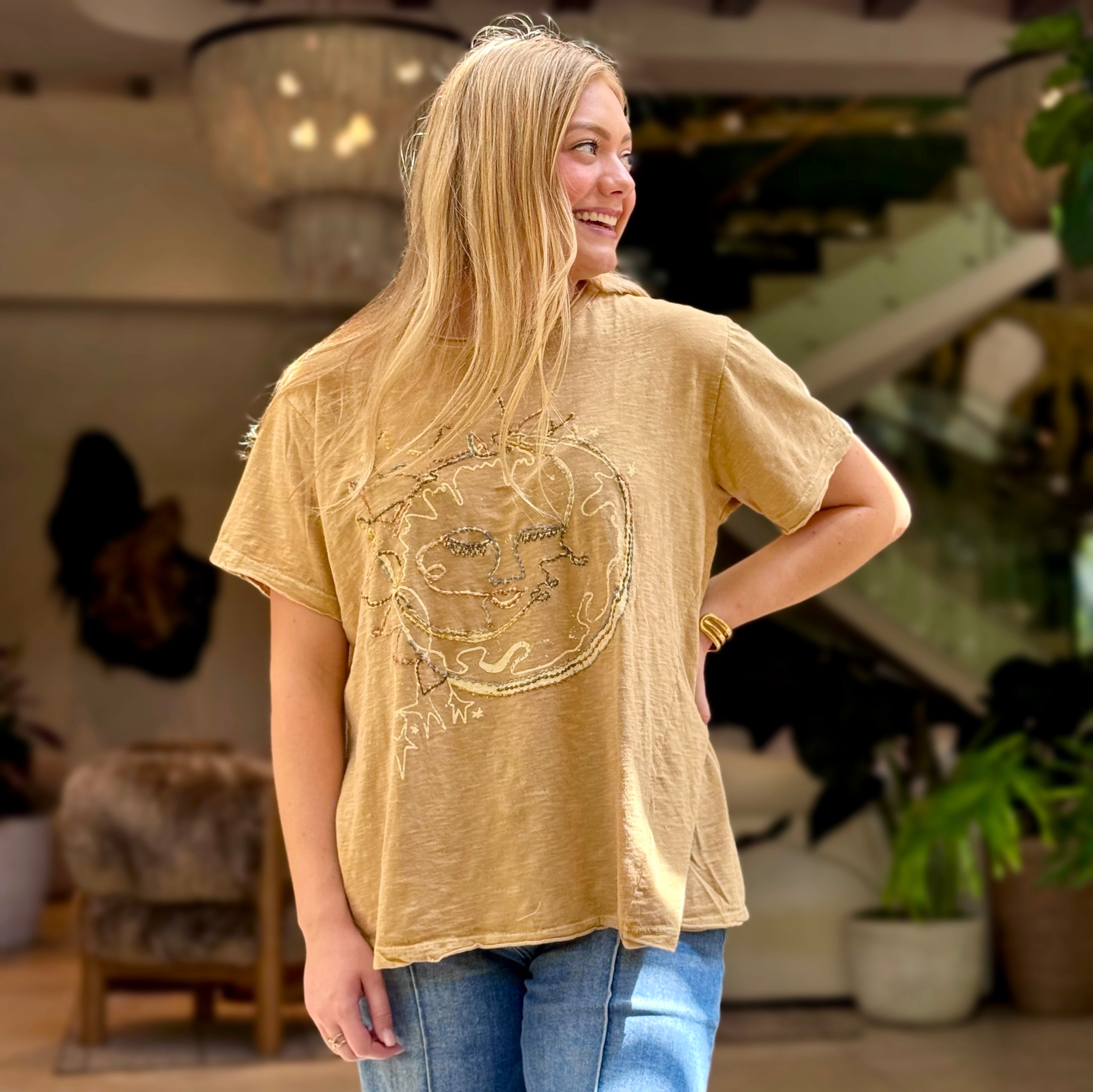 Luna Tee