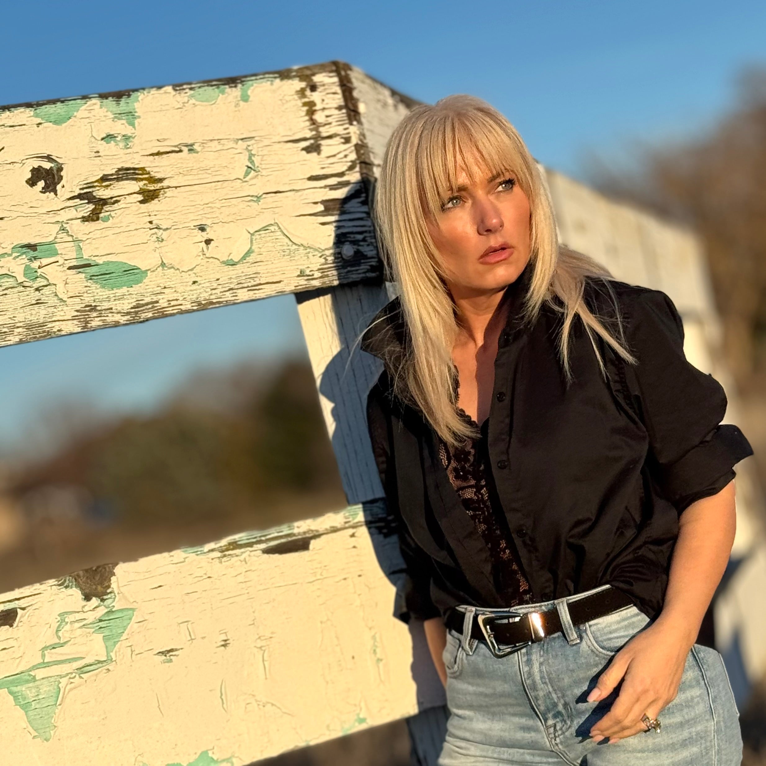 Desert Traveler Wrinkle Resistant Button Up Black