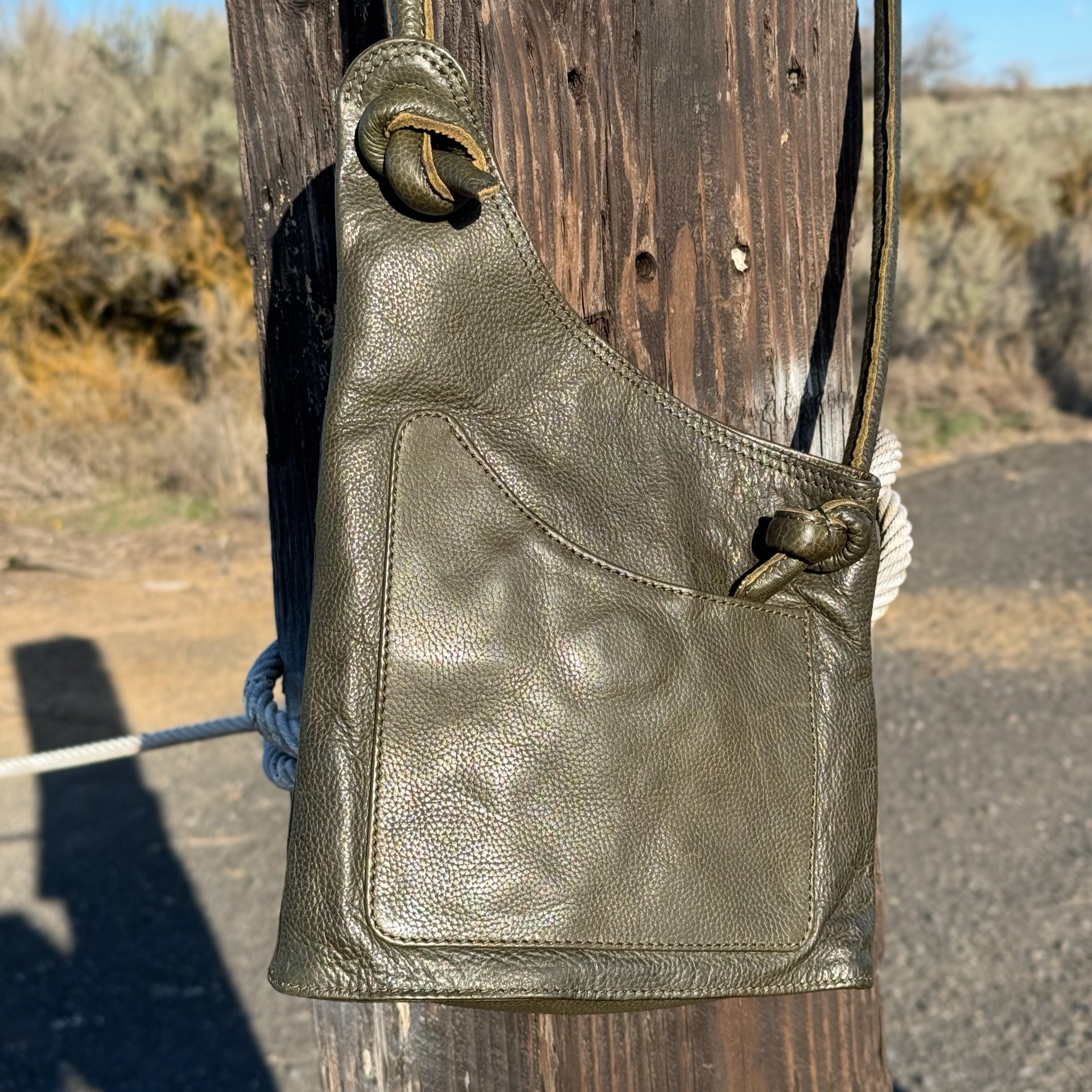 Cameo Leather Crossbody (Olive)