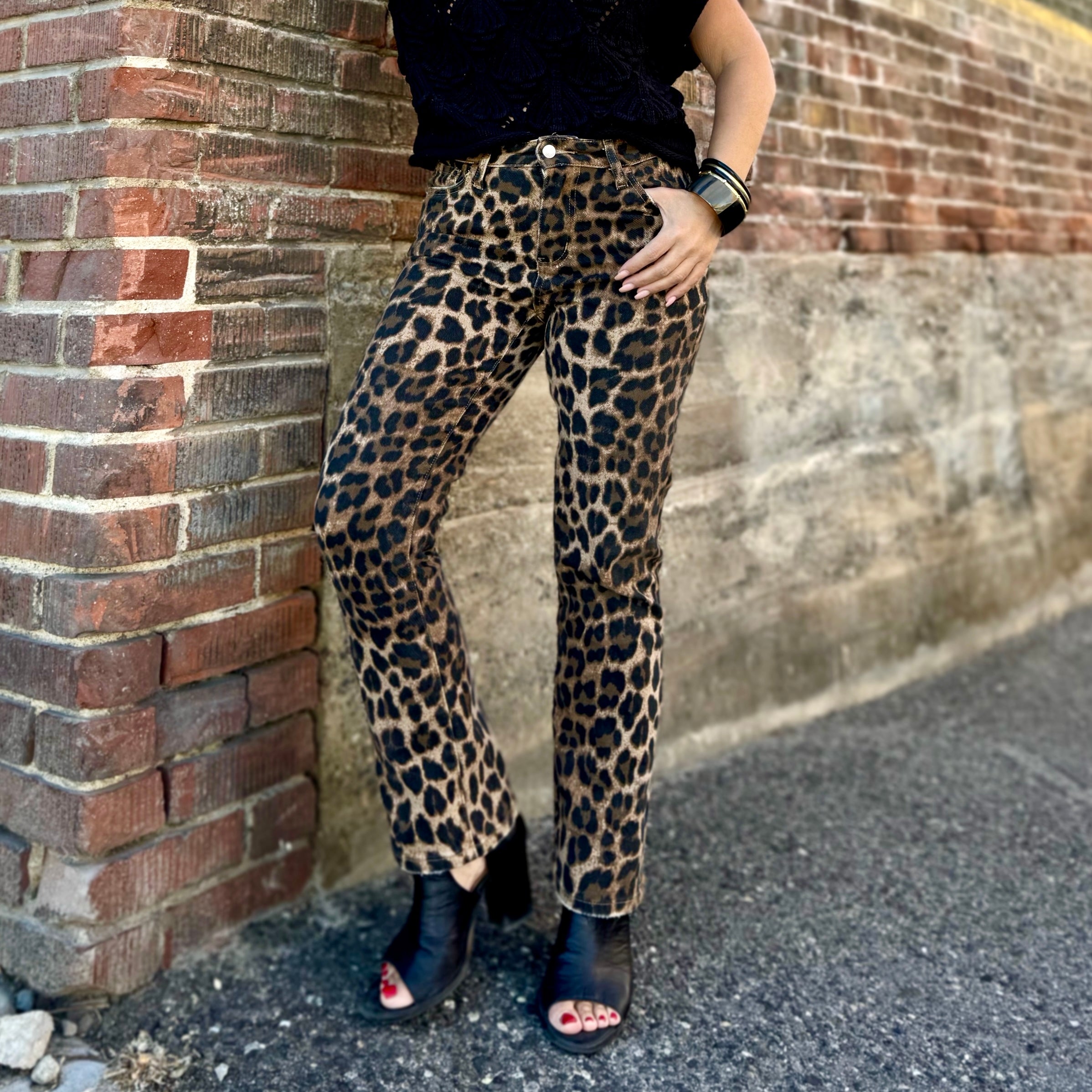 Leo Kick Flare Jeans