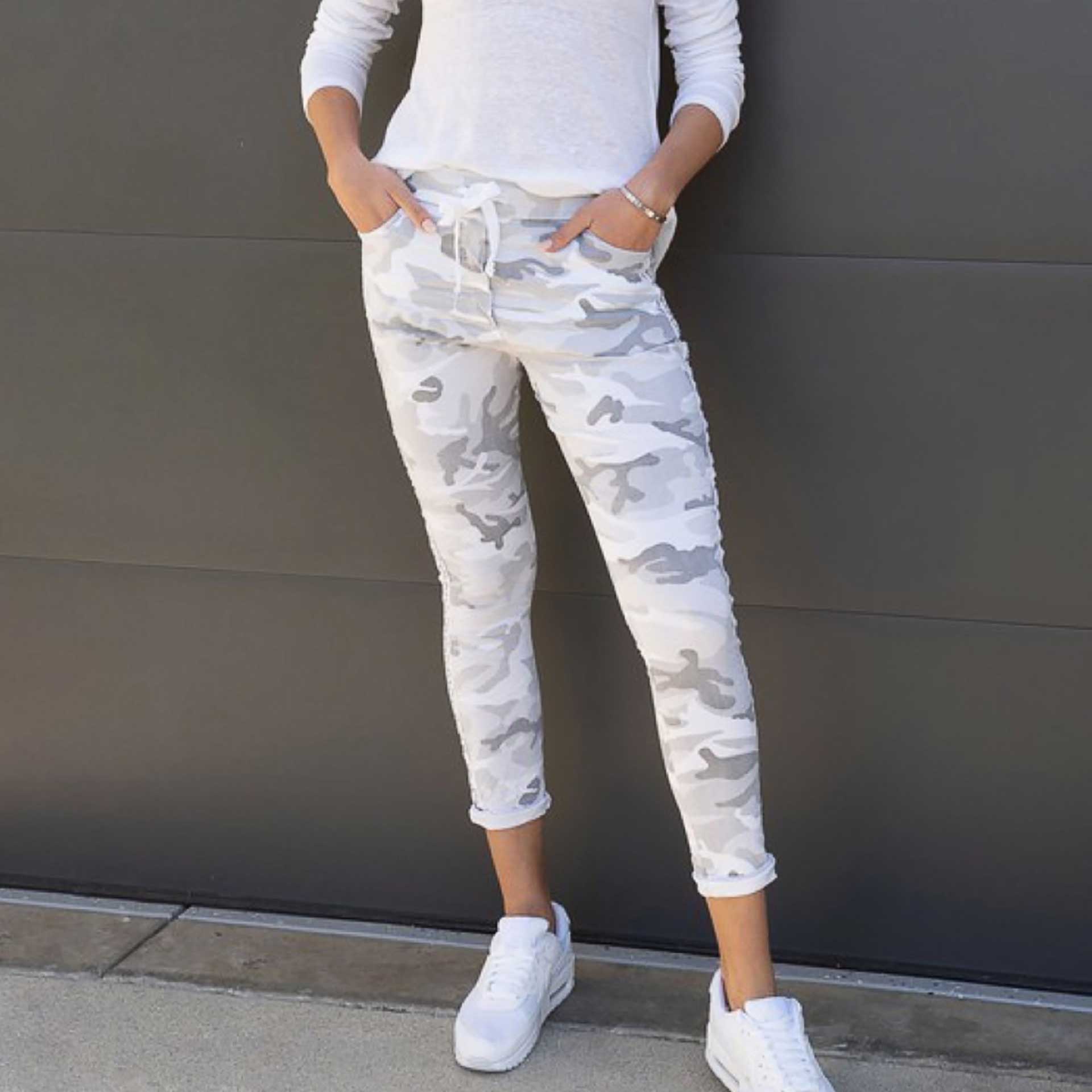 Farrah Camo Crinkle Jogger (White)