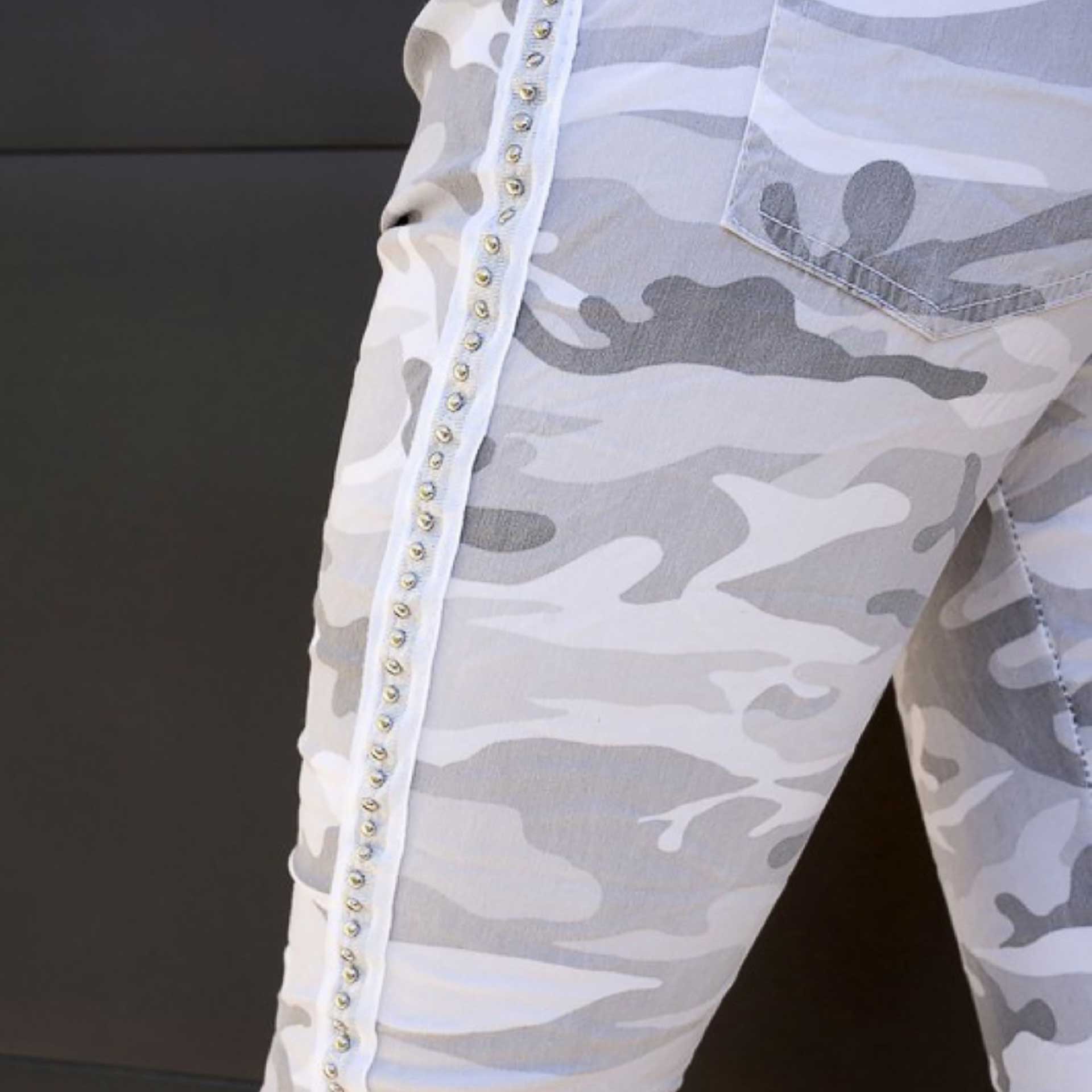 Farrah Camo Crinkle Jogger (White)