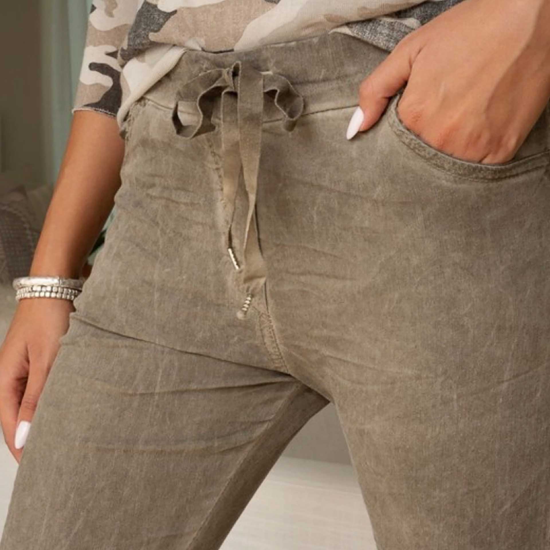 Farrah Pull-On Pant (Mocha Stone Wash)