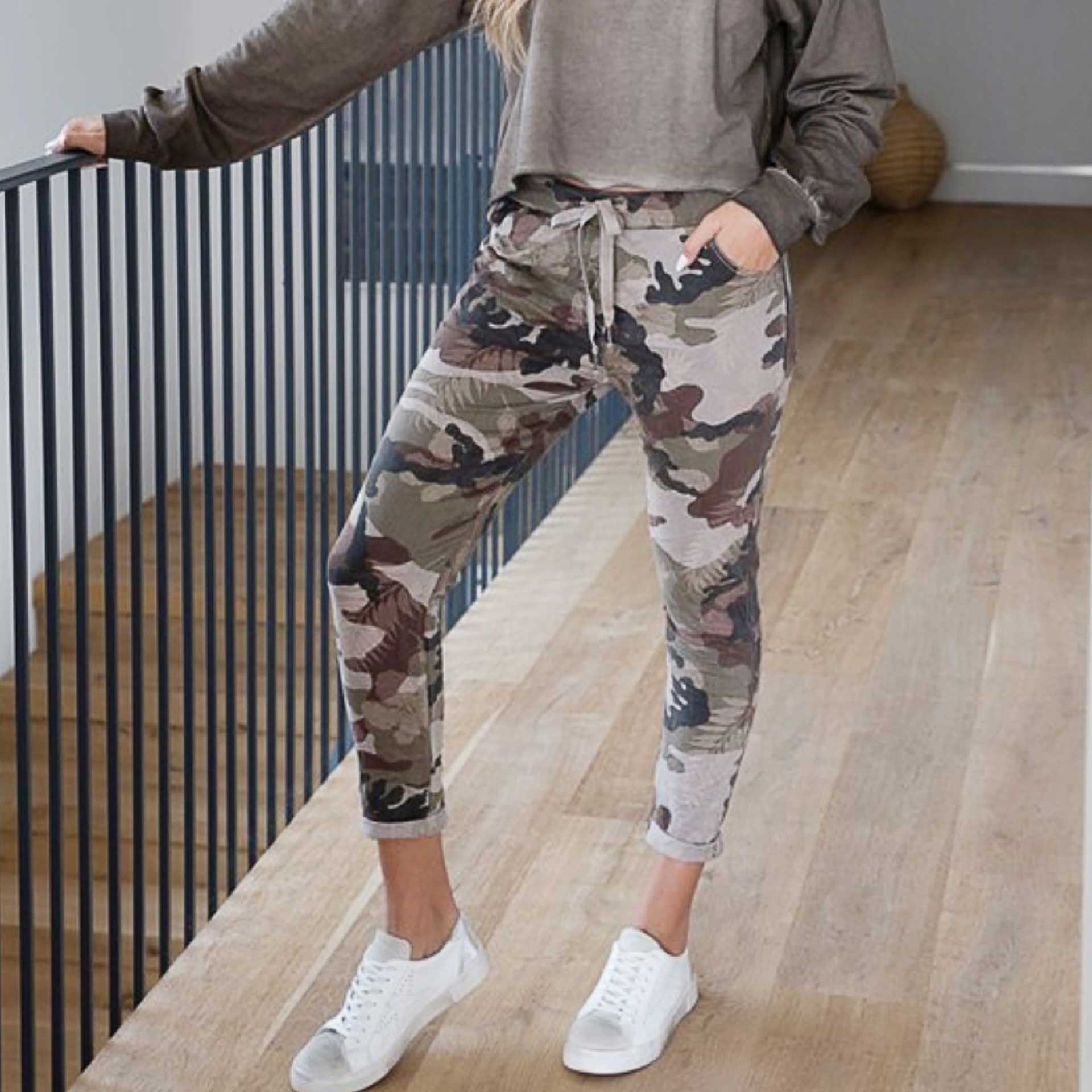 Felicia Floral Camo Jogger (Beige)