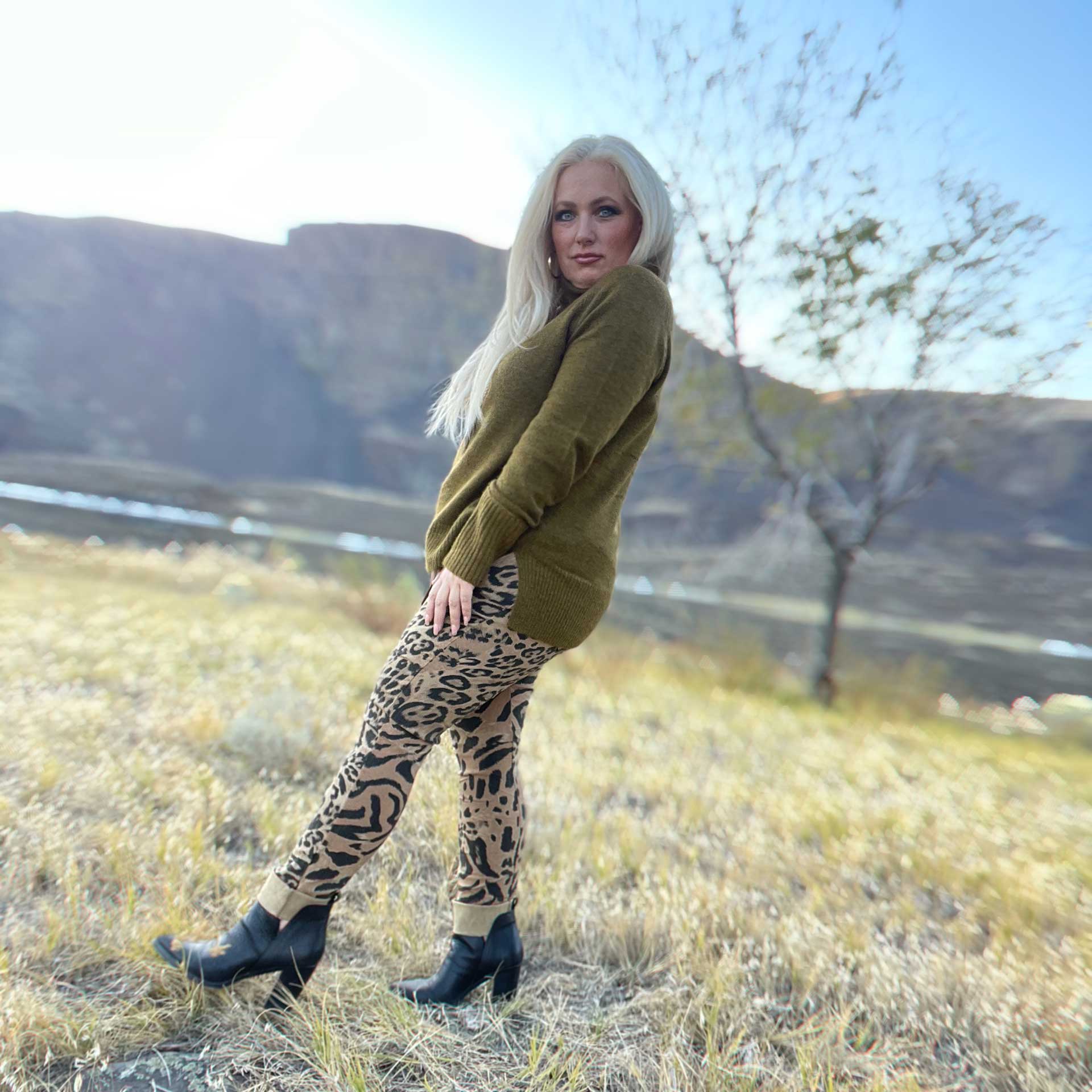 Paloma Cheetah Jogger (Camel)