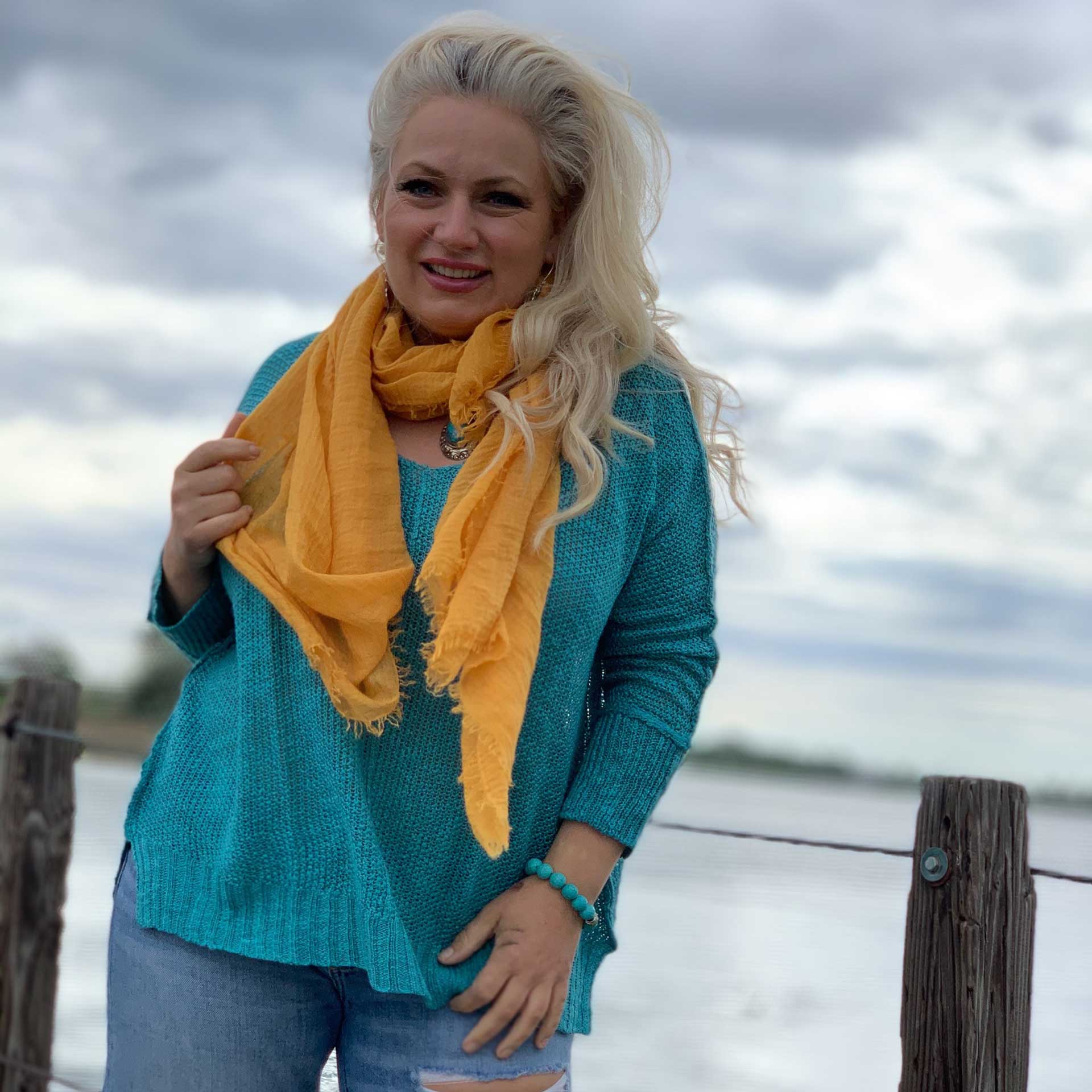 The Boho Shawl (Daffodil)